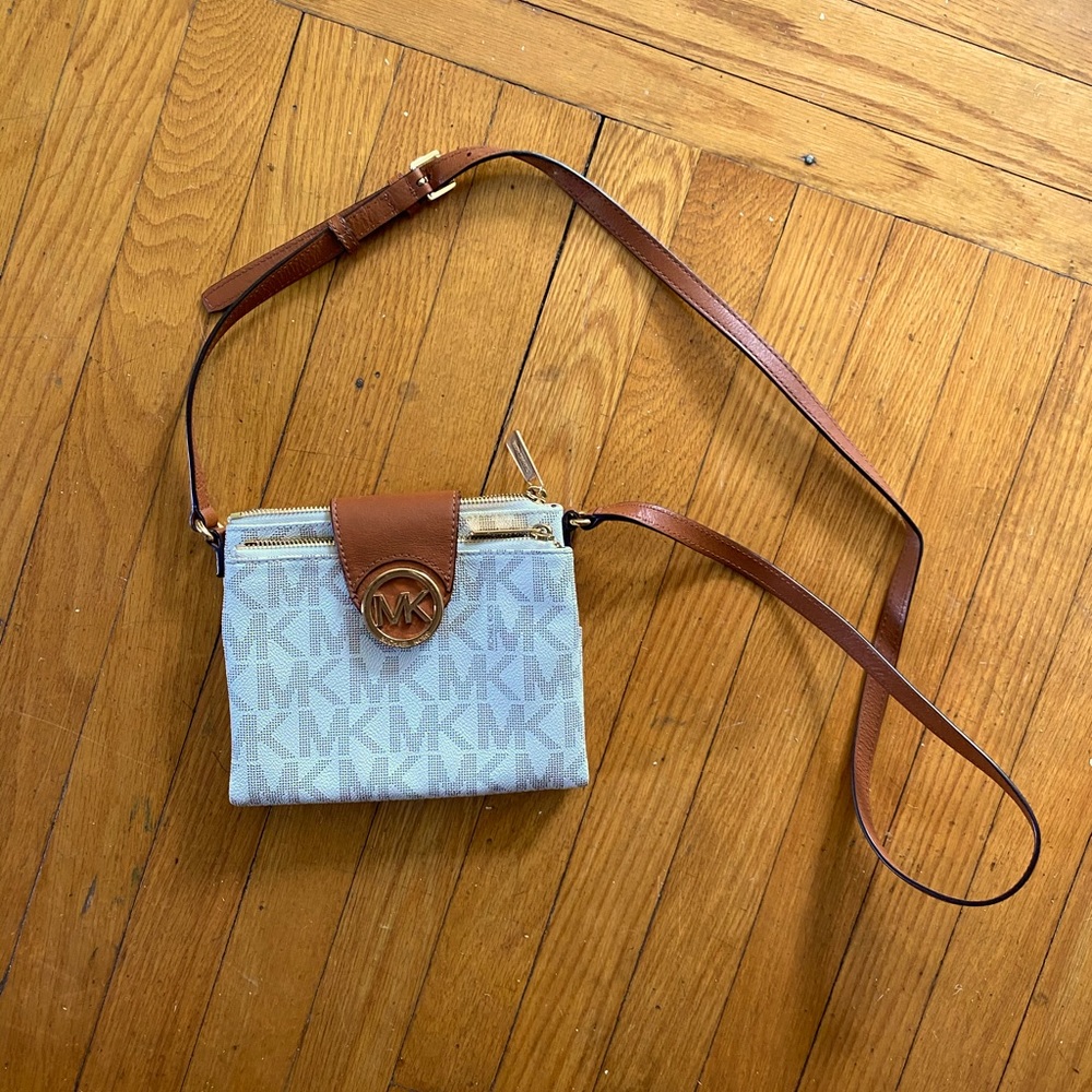 Michael Kors crossbody purse